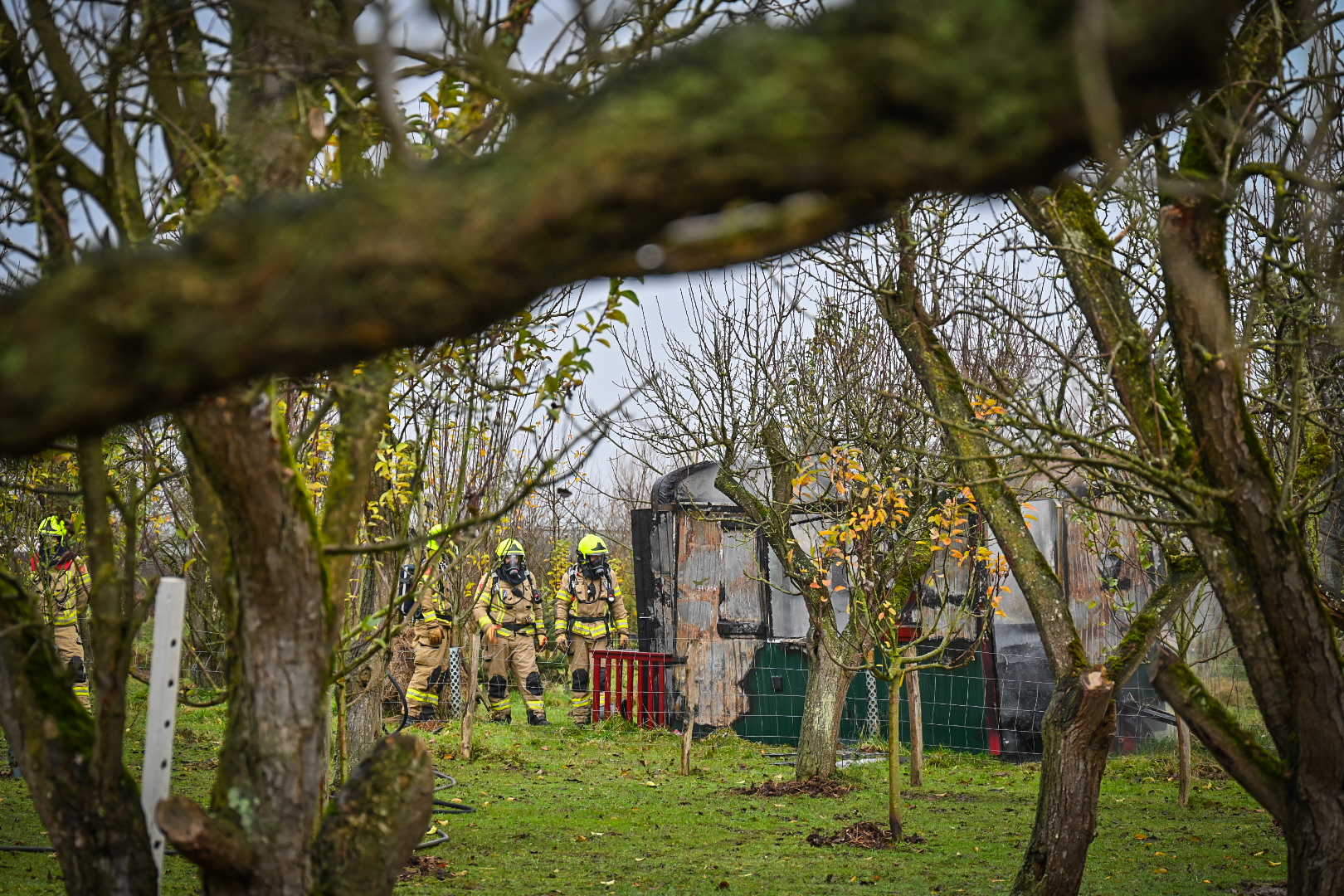 Pipowagen afgebrand, mogelijk door kortsluiting