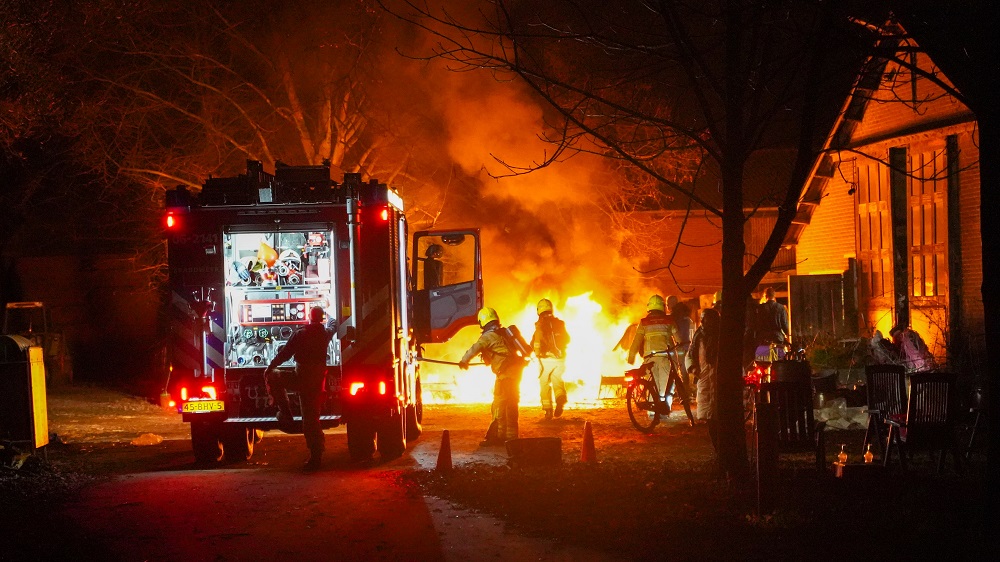 Twee kalveren dood na brand bij schuur