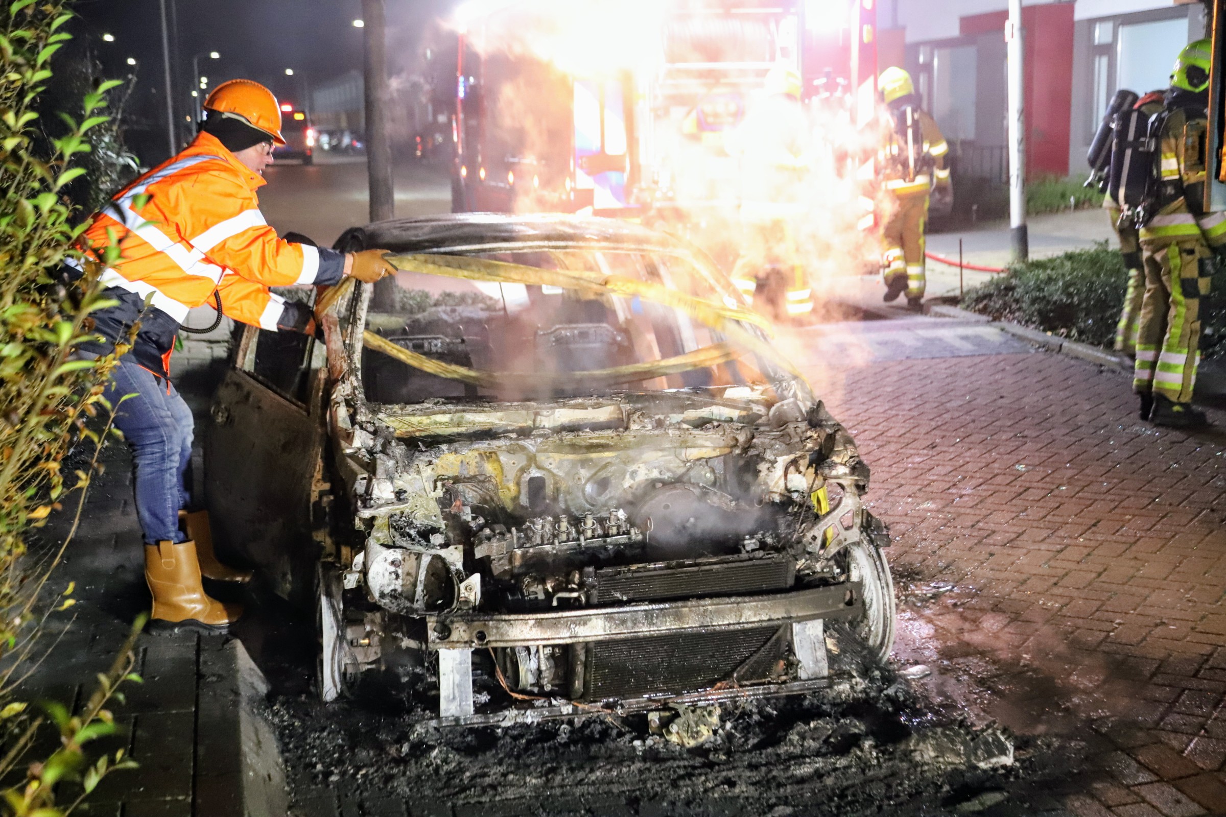 ME grijpt in met traangas op kruising na meerdere branden