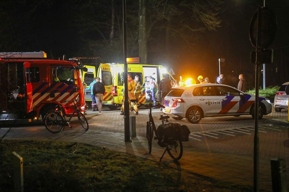 Meisje bekneld tussen spaken na val met fiets