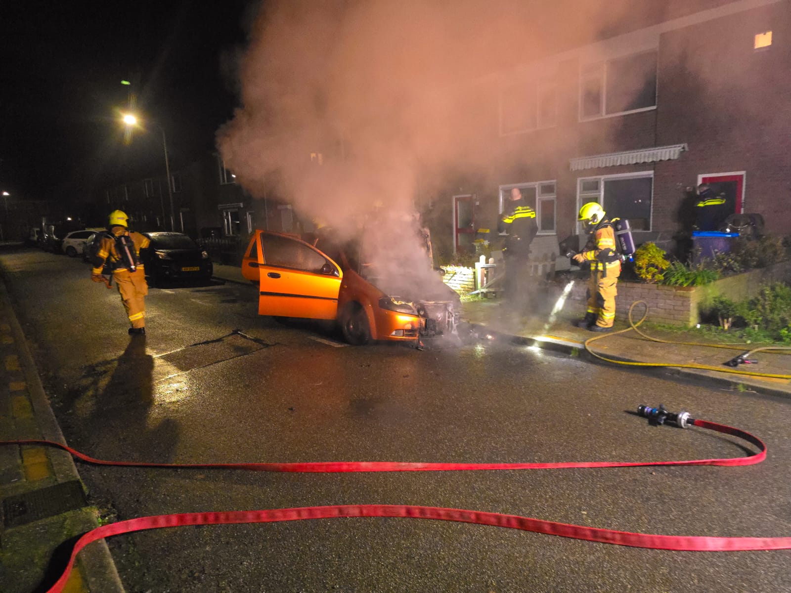 Meerdere auto’s in brand in Duiven, Arnhem en Velp