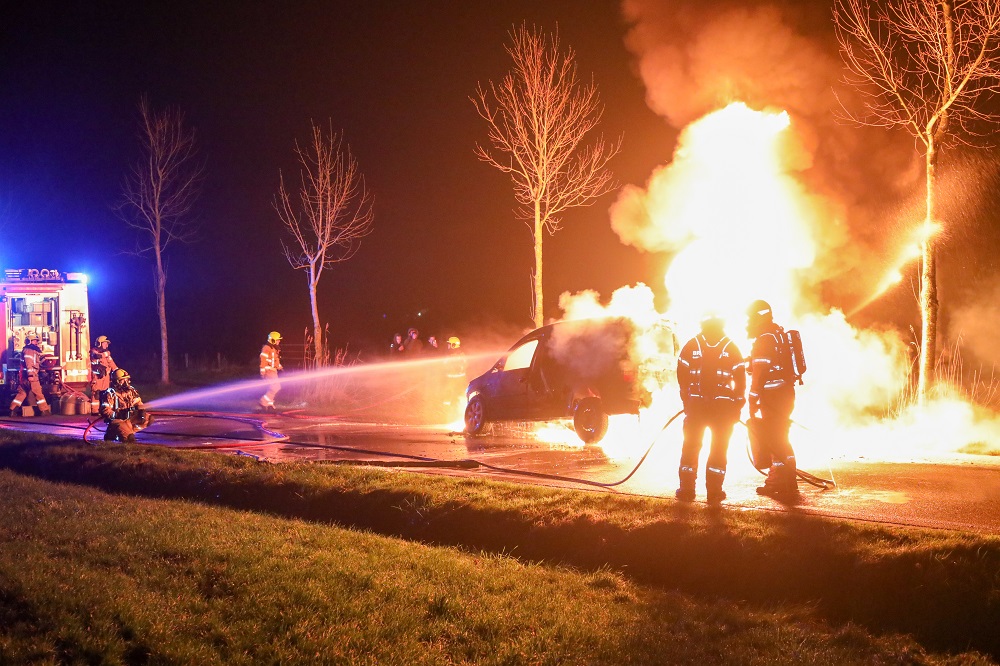 Bestelbus in lichterlaaie na tanken verkeerde brandstof