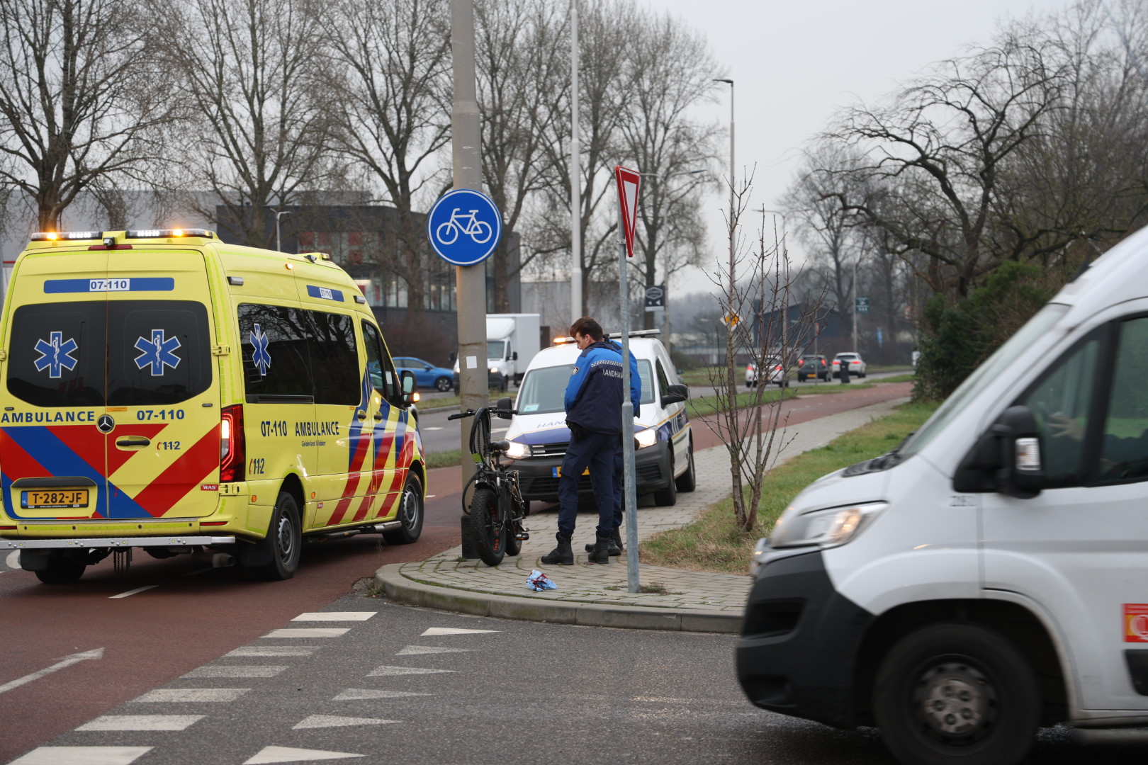 Fatbiker raakt gewond bij aanrijding met automobilist